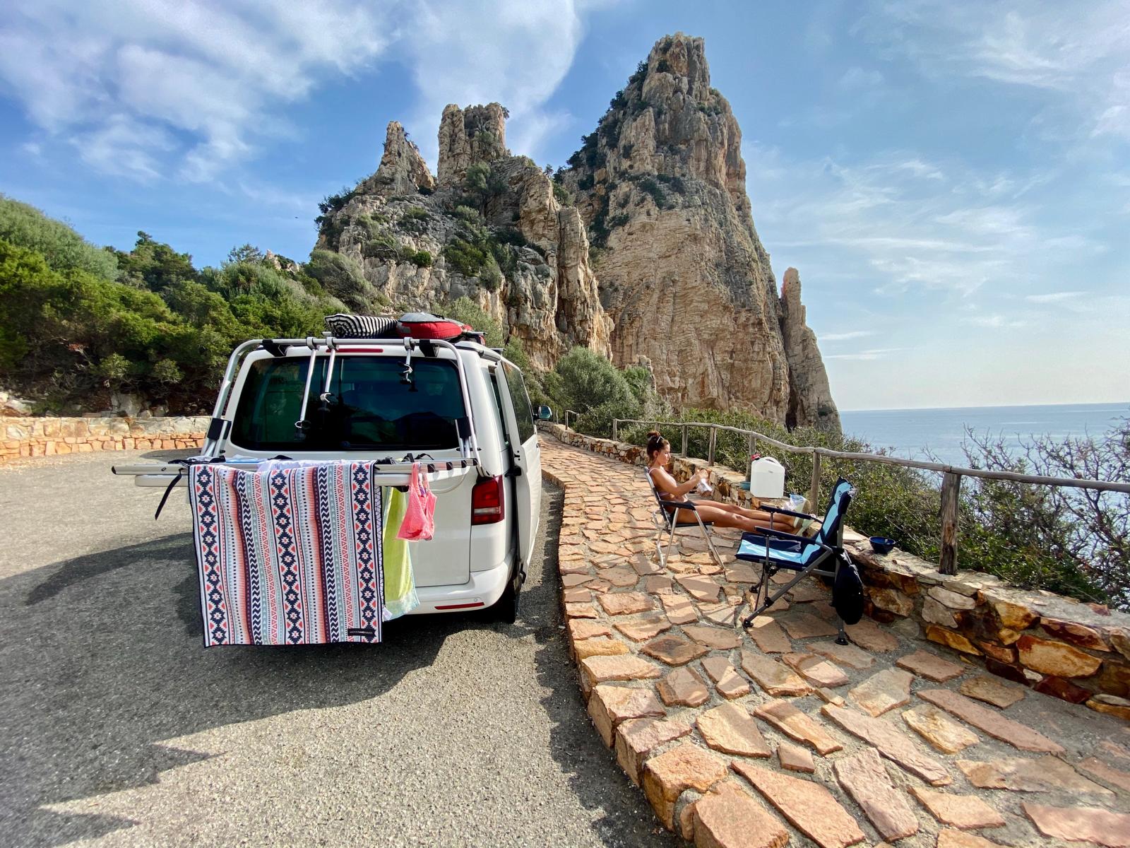 Handtücher fürs Camping: Was beim Campervan-Handtuch wirklich praktisch ist – und was nicht! - woodsandwaves.co