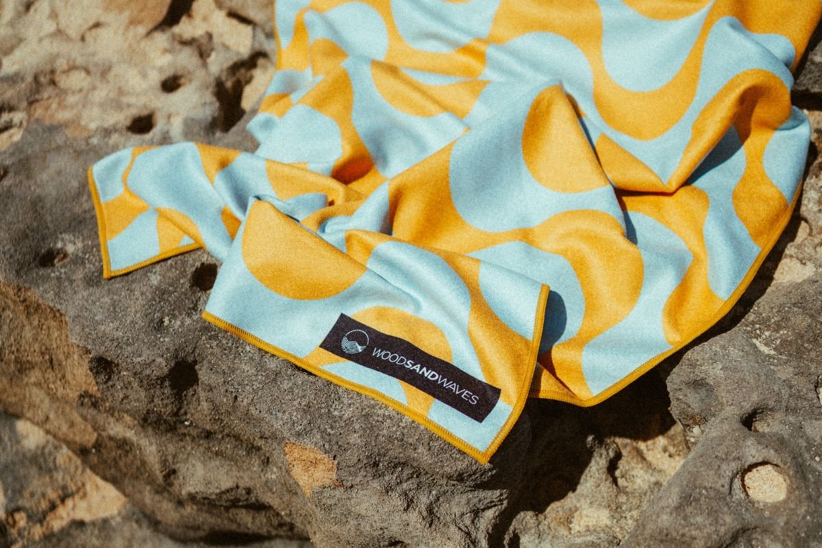 Schnelltrocknende Reisehandtücher im Vergleich: Bambus, Mikrofaser oder Baumwolle – welches Handtuch trocknet am schnellsten? - woodsandwaves.co