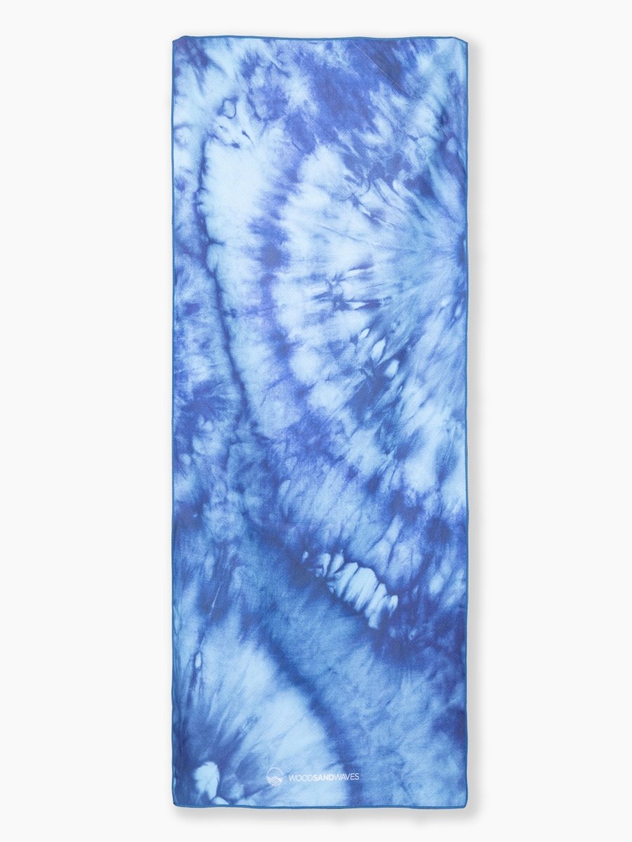 Batik Ocean - Schnelltrocknendes Reise - und Strandtuch mit Geheimfach - woodsandwaves.co