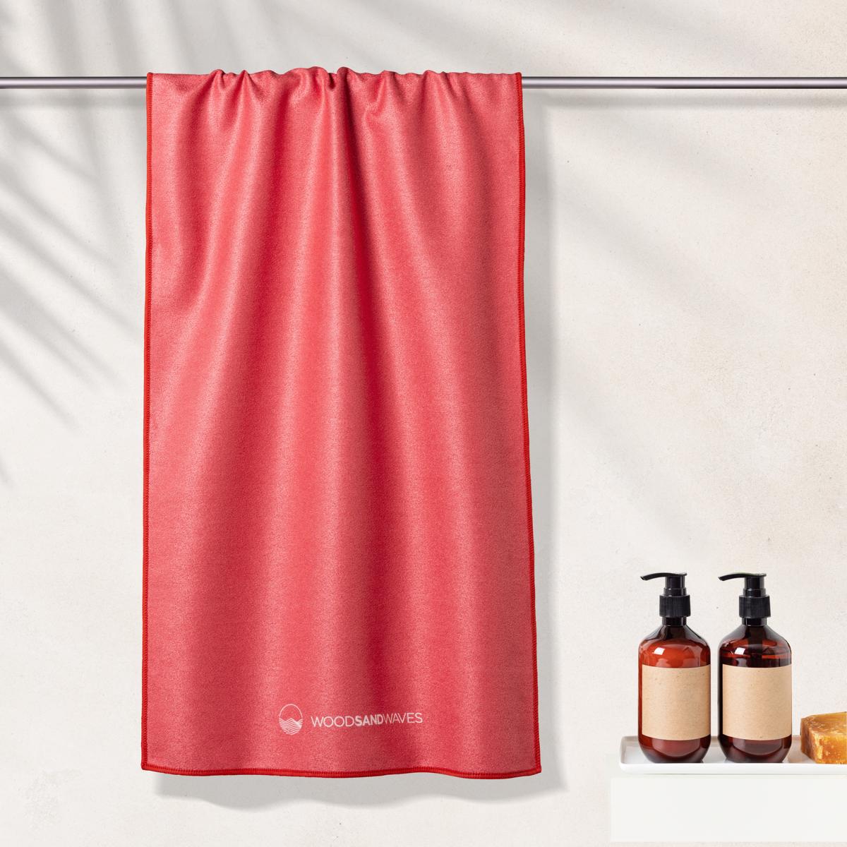 Clear Red - Duschhandtuch aus Premium Mikrofaser - angenehm auf der Haut - woodsandwaves.co