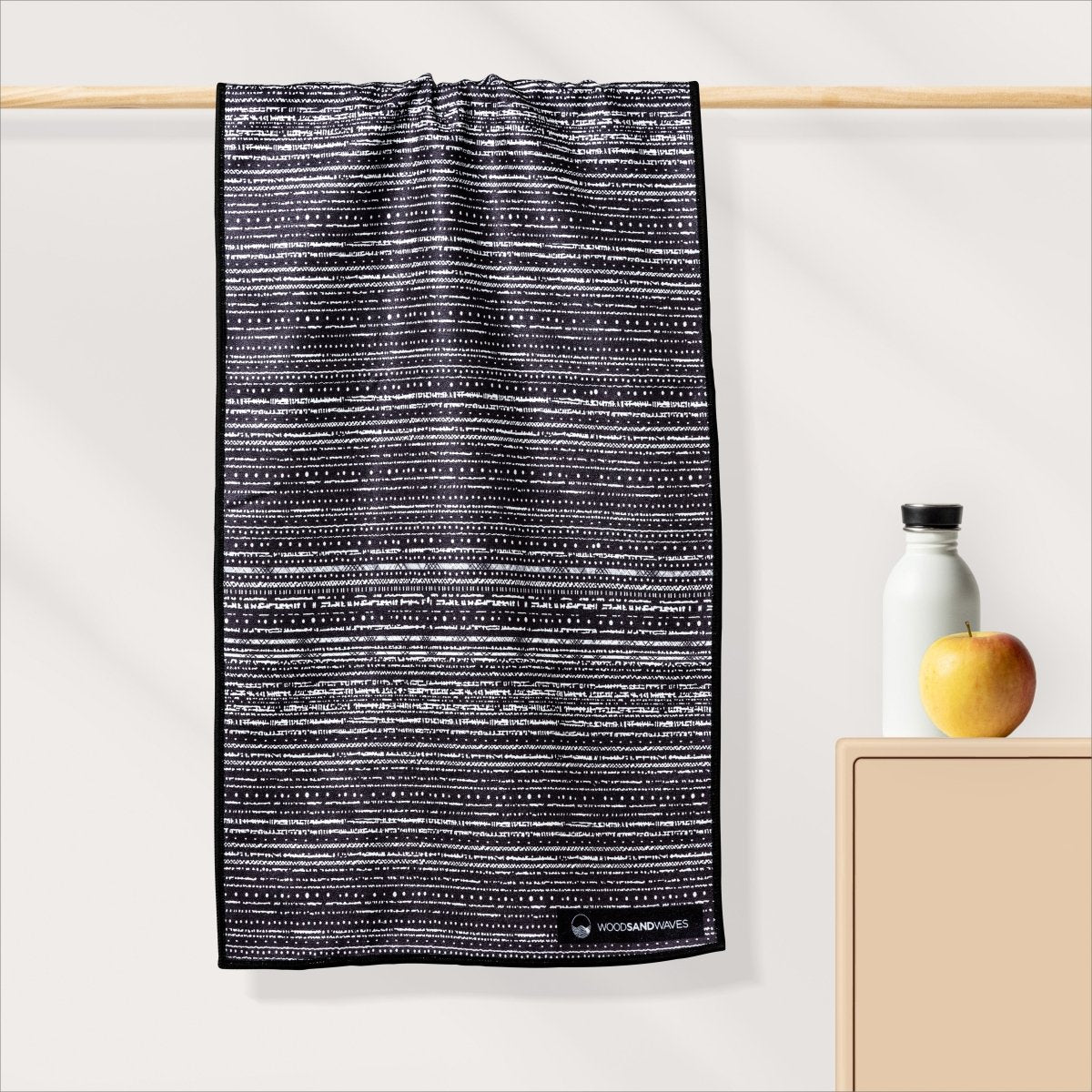 Dark Mind - Ultra - leichtes Outdoor - und Wanderhandtuch - woodsandwaves.co