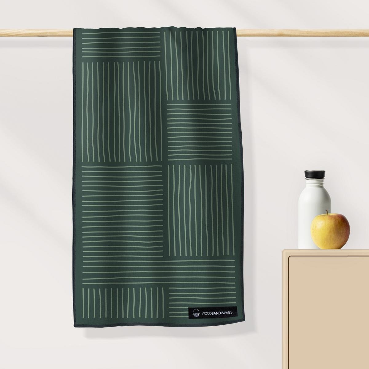 Earth Lines - Ultra - leichtes Outdoor - und Wanderhandtuch - woodsandwaves.co