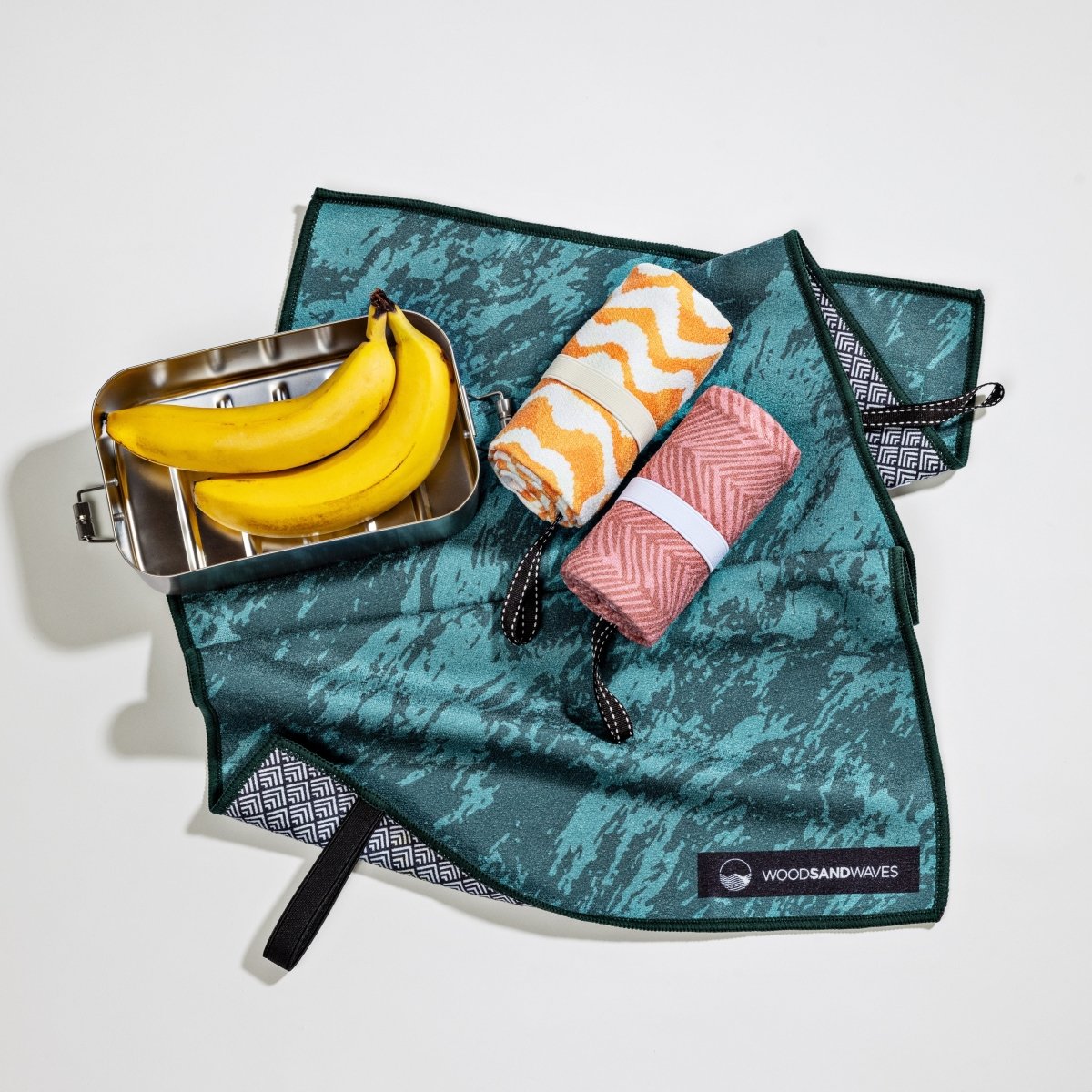 Green Energy Flow - Ultra - leichtes Outdoor - und Wanderhandtuch - woodsandwaves.co