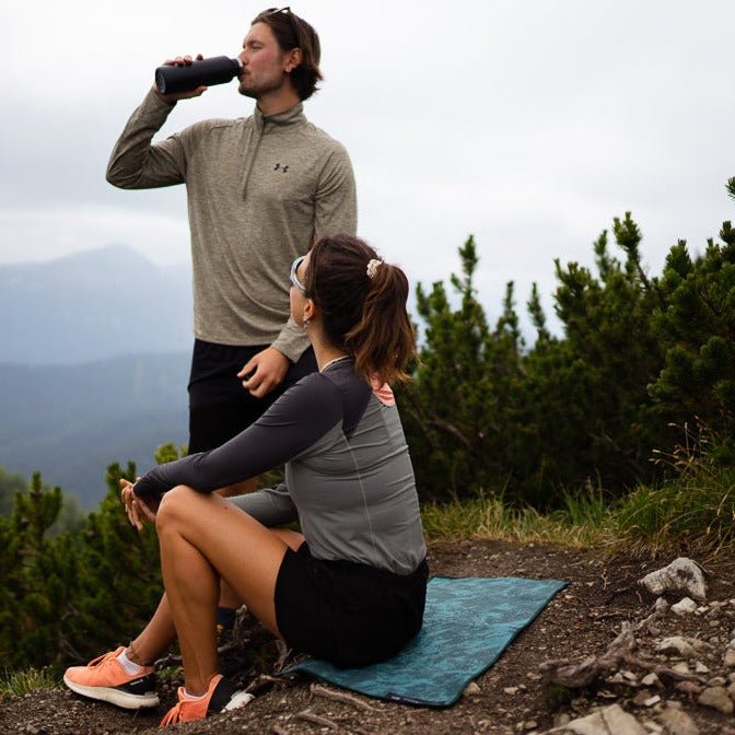 Green Energy Flow - Ultra - leichtes Outdoor - und Wanderhandtuch - woodsandwaves.co