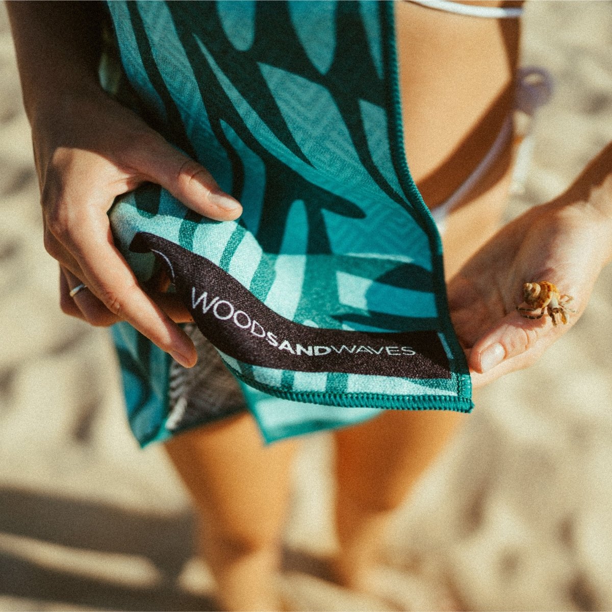 Green Garden - Schnelltrocknendes Reise - und Strandtuch mit Geheimfach - woodsandwaves.co