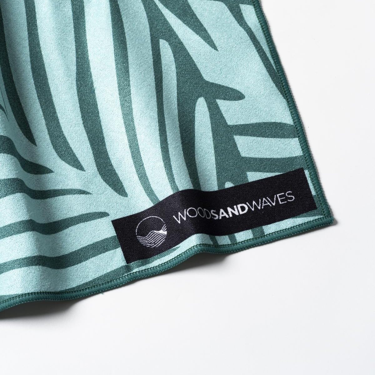 Green Garden - Ultra - leichtes Outdoor - und Wanderhandtuch - woodsandwaves.co