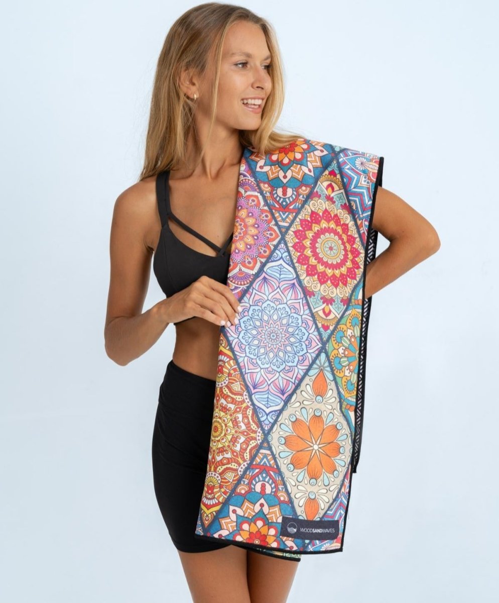 Mosaics - Duschhandtuch aus Premium Mikrofaser - angenehm auf der Haut - woodsandwaves.co