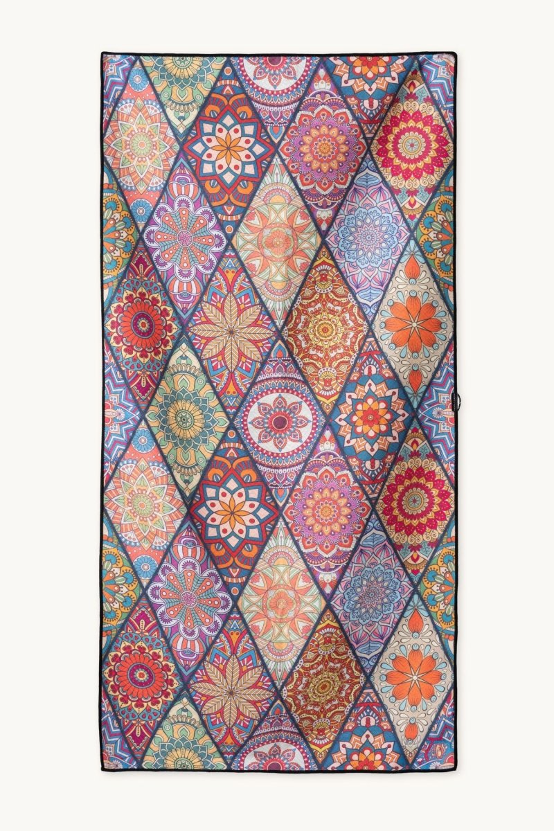 Mosaics - Duschhandtuch aus Premium Mikrofaser - angenehm auf der Haut - woodsandwaves.co