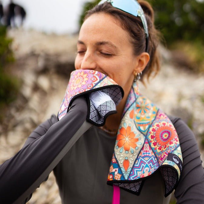 Mosaics - Ultra - leichtes Outdoor - und Wanderhandtuch - woodsandwaves.co