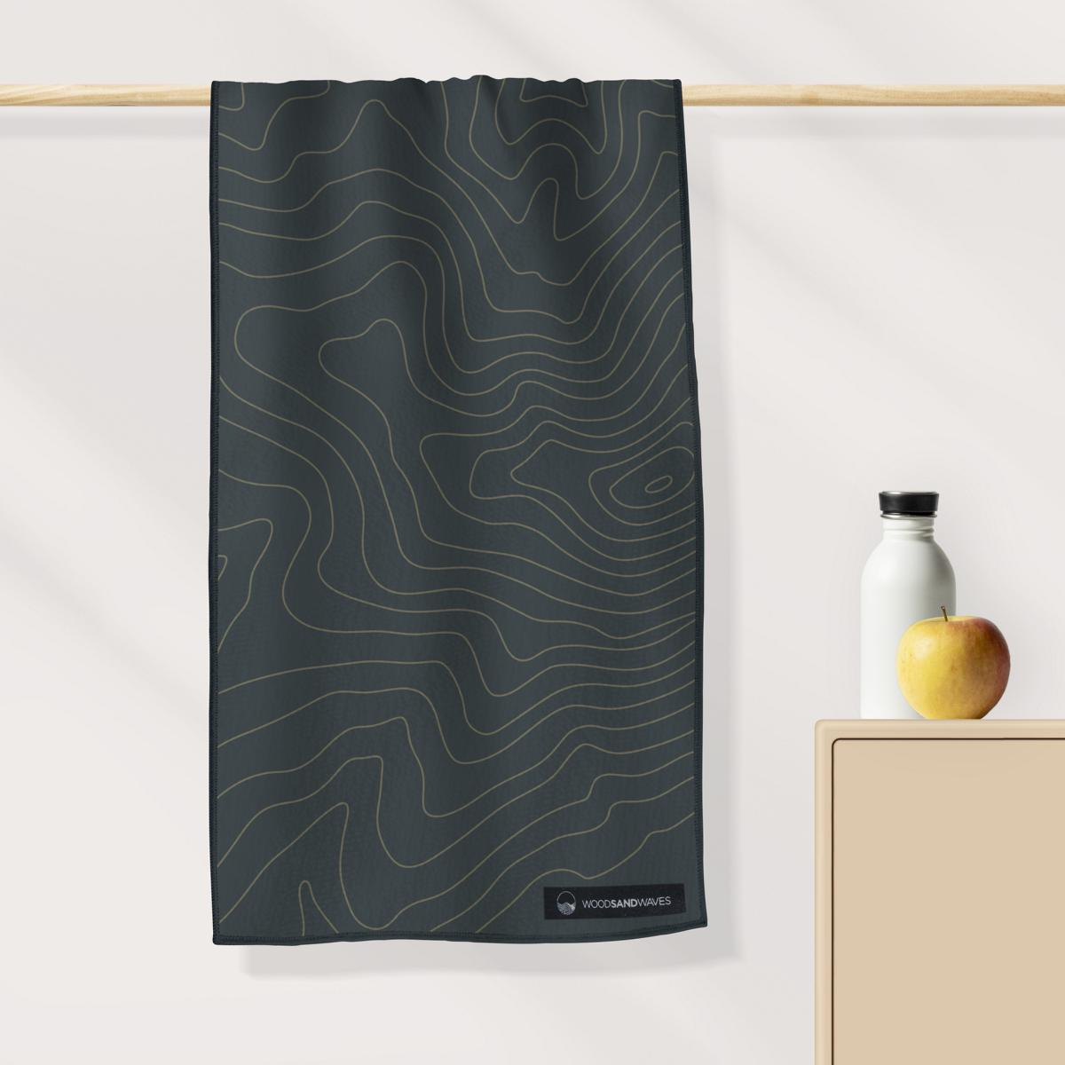 Mountain Map - Ultra - leichtes Outdoor - und Wanderhandtuch - woodsandwaves.co