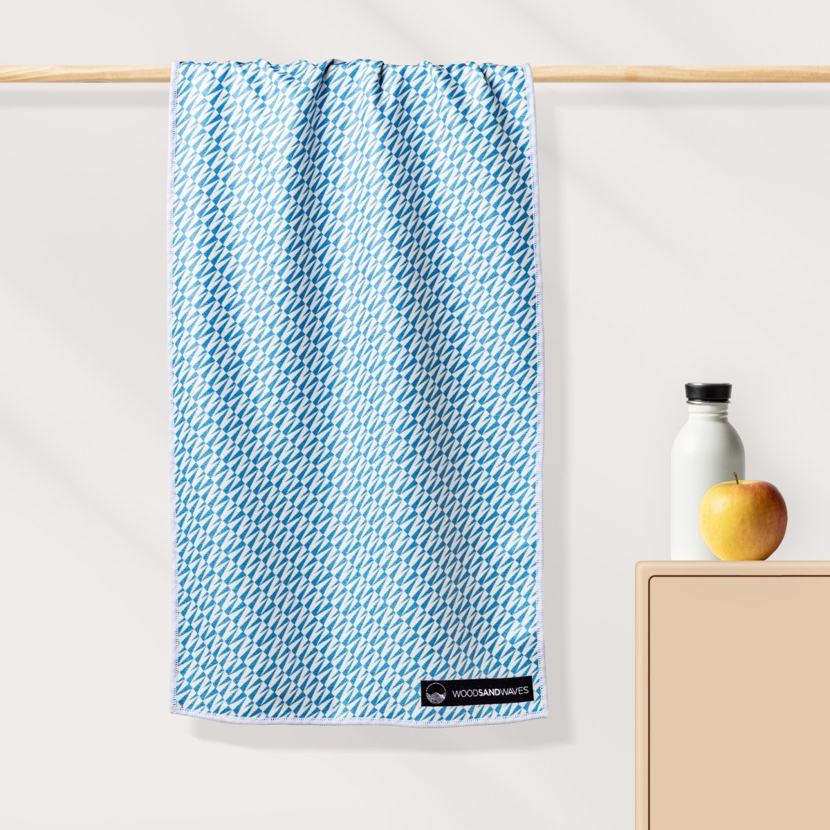 Natural Flow - Ultra - leichtes Outdoor - und Wanderhandtuch - woodsandwaves.co