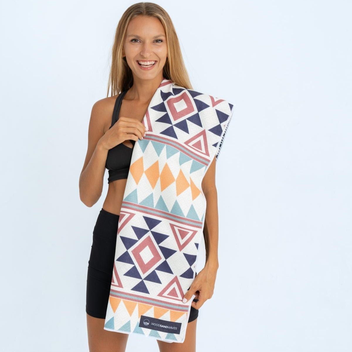 Warm Earth - Duschhandtuch aus Premium Mikrofaser - angenehm auf der Haut - woodsandwaves.co