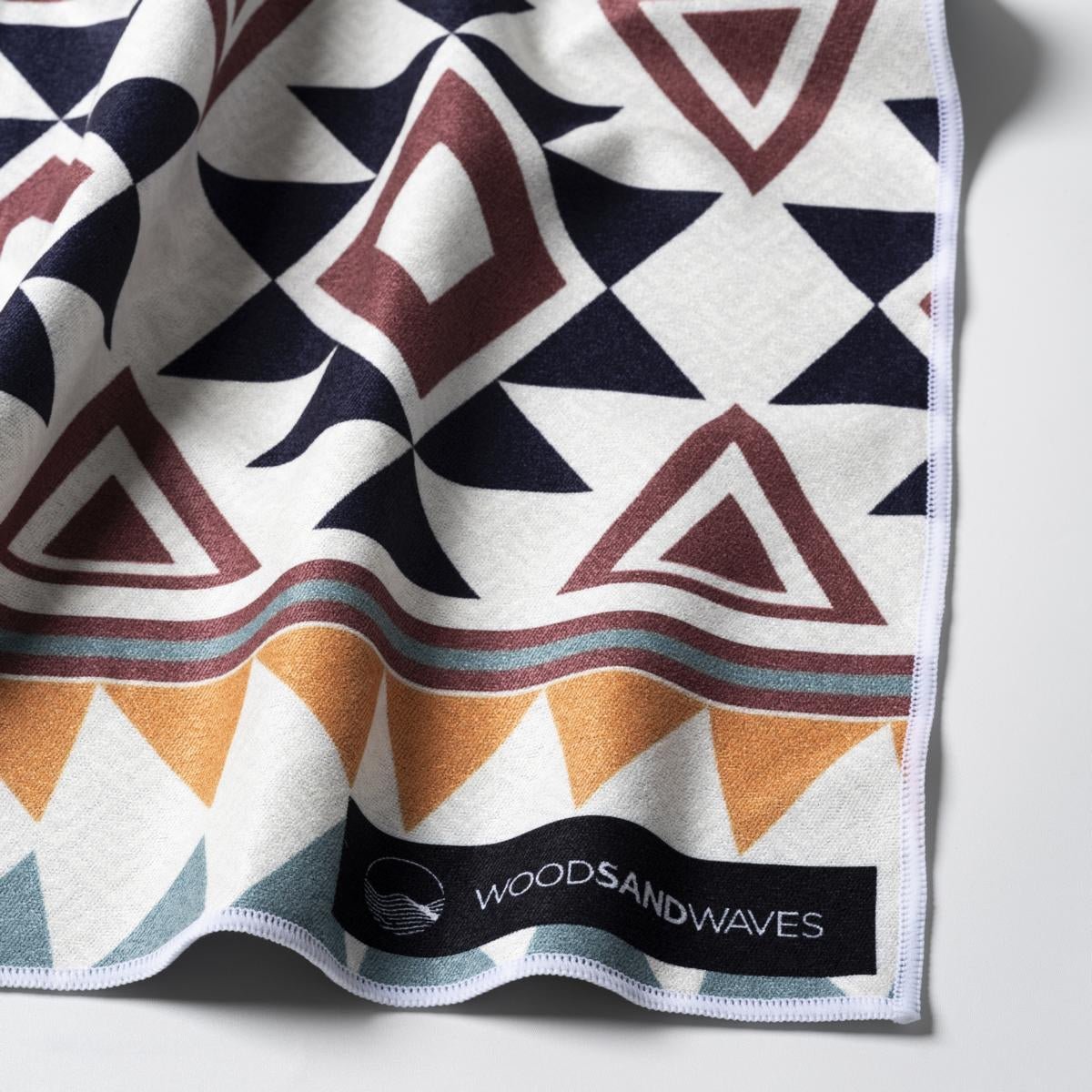 Warm Earth - Ultra - leichtes Outdoor - und Wanderhandtuch - woodsandwaves.co